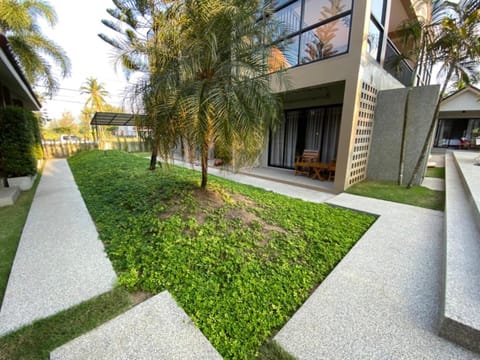 Light Khao Lak Resort Resort in Khuekkhak