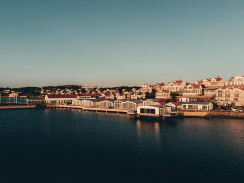 City view, Sea view