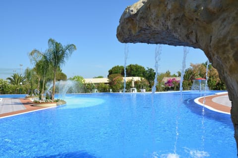 Day, Swimming pool, Swimming pool