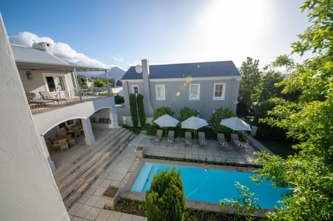 Property building, Pool view, Swimming pool, sunbed