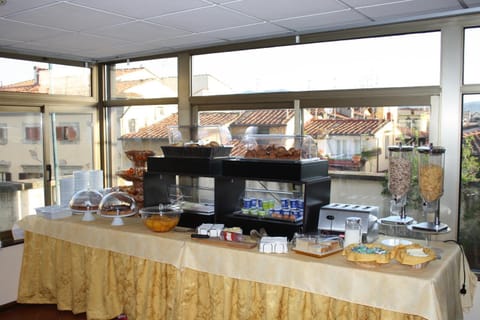 Food and drinks, Buffet breakfast