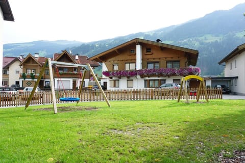 Arenablick Chalet in Zell am Ziller