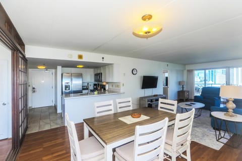 Ilikai Tower 1909 House in Honolulu