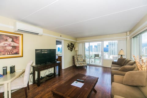 Ilikai Tower 2109 House in Honolulu