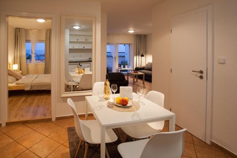 Living room, Dining area, Bedroom