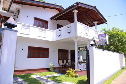 Property building, Off site, Garden, View (from property/room), View (from property/room), Balcony/Terrace, Other, Other, Other, Decorative detail, Garden view, Garden view, Lake view, Landmark view, Street view, Street view, Area and facilities, Seasons, Time of day, Location