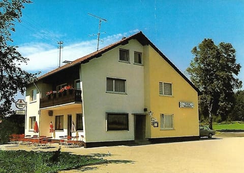 Property building, Facade/entrance, Garden
