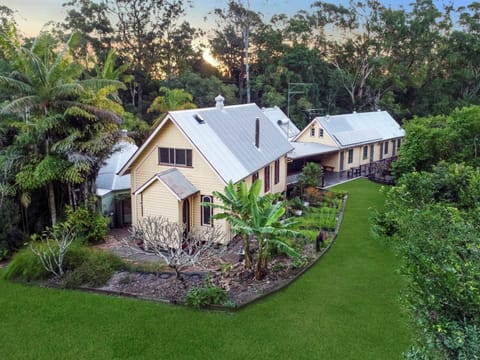 Property building, Garden, Garden view