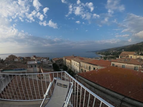 City view, Sea view, Street view