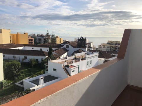 Balcony/Terrace, City view, Street view