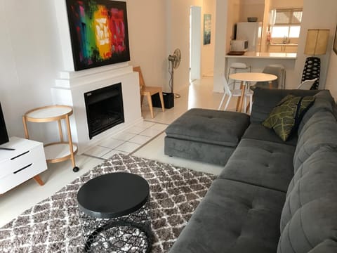Living room, Photo of the whole room