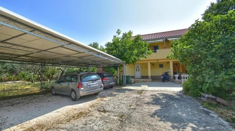 Charming Apartment in Slatine with Sea View – 45 m² Apartment in Šibenik-Knin County, Croatia