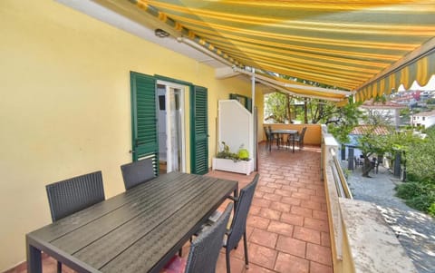 Charming Apartment in Slatine with Sea View – 45 m² Apartment in Šibenik-Knin County, Croatia