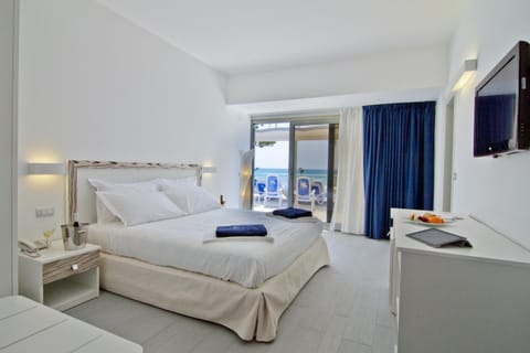 Bed, Balcony/Terrace, Seating area