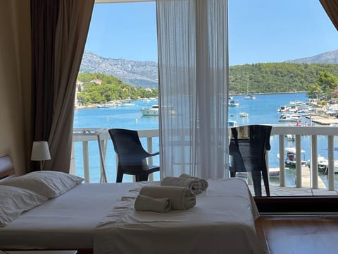 Bed, View (from property/room)