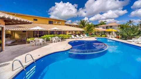 Swimming pool, Alcoholic drinks, Non alcoholic drinks