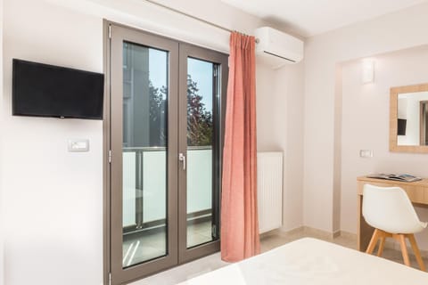 Balcony/Terrace, Mountain view