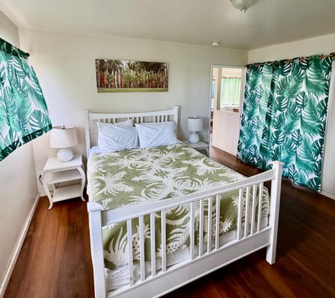 Mokulē'ia Beach Houses at Owen's Retreat House in Mokuleia