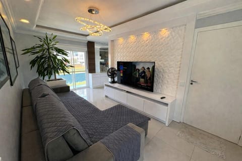 Communal lounge/ TV room, TV and multimedia, Living room, Seating area, Evening entertainment