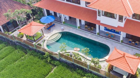 Bird's eye view, Swimming pool