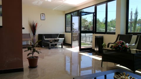 Lobby or reception, Seating area