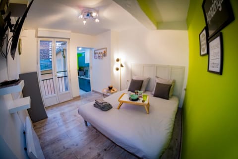 Appartement HYPER CENTRE avec WIFI Apartment in Troyes