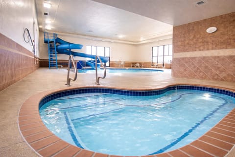 Hot Tub, Swimming pool
