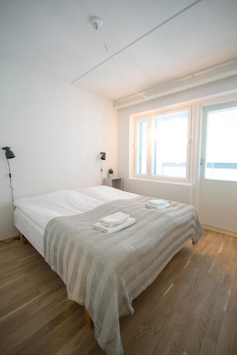 Bed, Balcony/Terrace, Bedroom, City view