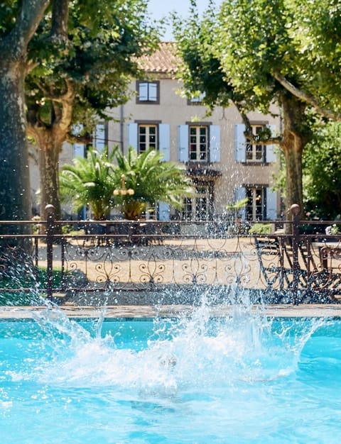 Property building, Day, Garden, Garden view, Pool view, Swimming pool