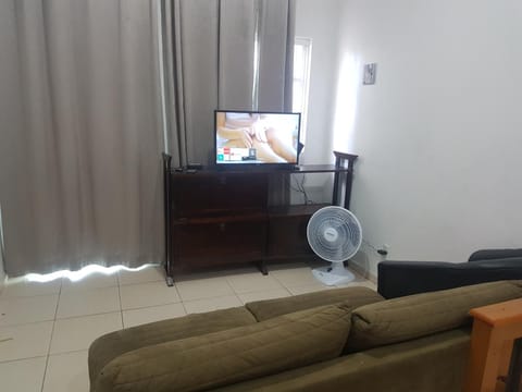 Communal lounge/ TV room, TV and multimedia, Living room, Seating area