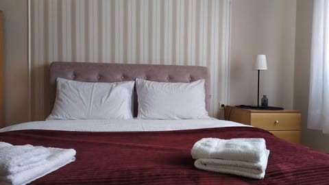 Bed, Bedroom, wardrobe