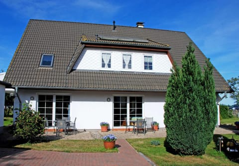 Property building, Garden view