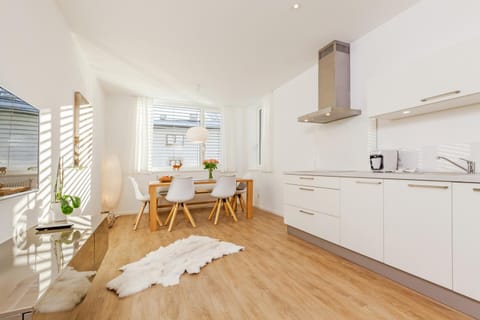 Coffee/tea facilities, Photo of the whole room, Dining area