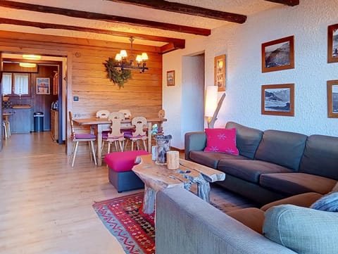 Living room, Dining area, kitchen