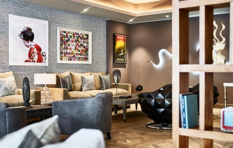 Day, Summer, Lobby or reception, Lounge or bar, Decorative detail, On site, Garden view