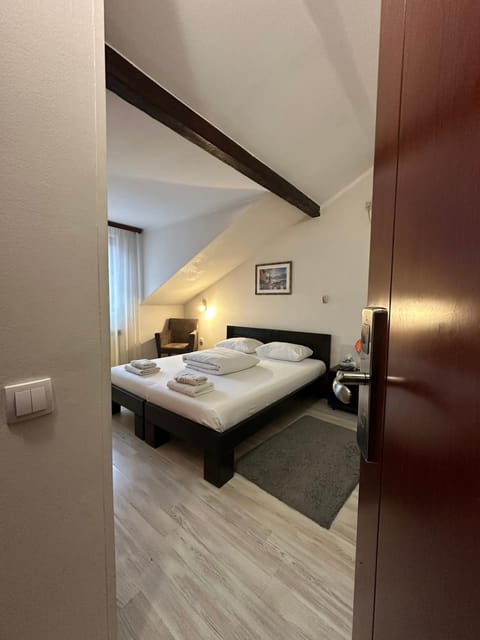 Apartments & Accommodation Stojic Bed and Breakfast in Novi Sad