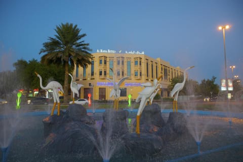 Facade/entrance
