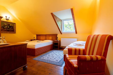 Photo of the whole room, Seating area, Bedroom