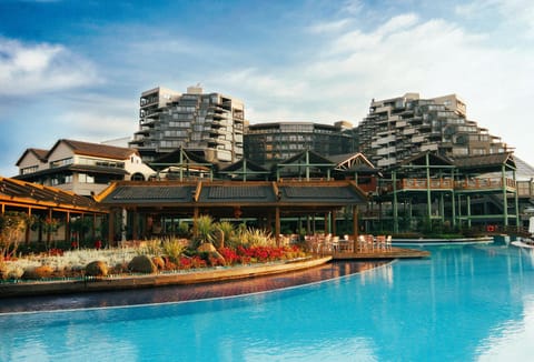 Property building, Swimming pool, Time of day