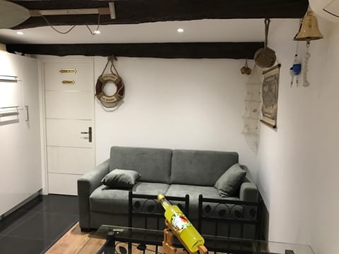 Communal lounge/ TV room, Decorative detail