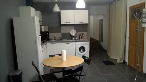 Maison Duplex & Appartement sur cour Bed and Breakfast in Île-de-France