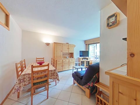 Appartement cosy 2 pièces, 6 couchages, animaux acceptés, casier à skis, centre proche - FR-1-241-193 Apartment in Le Grand-Bornand