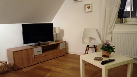 Living room, Photo of the whole room