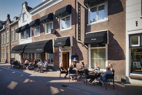 Property building, Facade/entrance