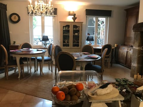 Dining area, Buffet breakfast