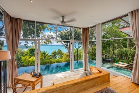 Bedroom, Sea view, Swimming pool