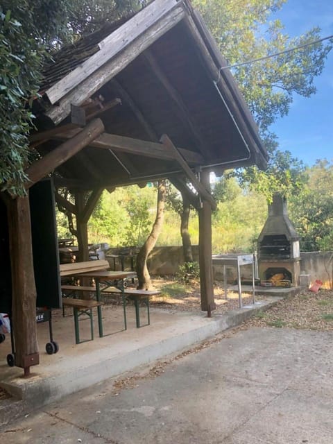 Property building, BBQ facilities