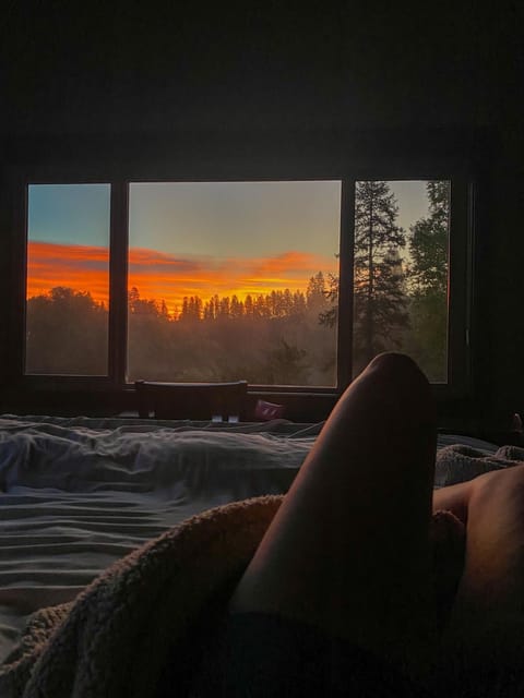 Bedroom, Sunrise
