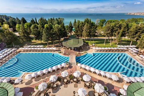 Nearby landmark, Natural landscape, Bird's eye view, Garden, View (from property/room), Sea view, Swimming pool, VIP