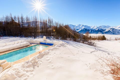 Winter, Swimming pool
